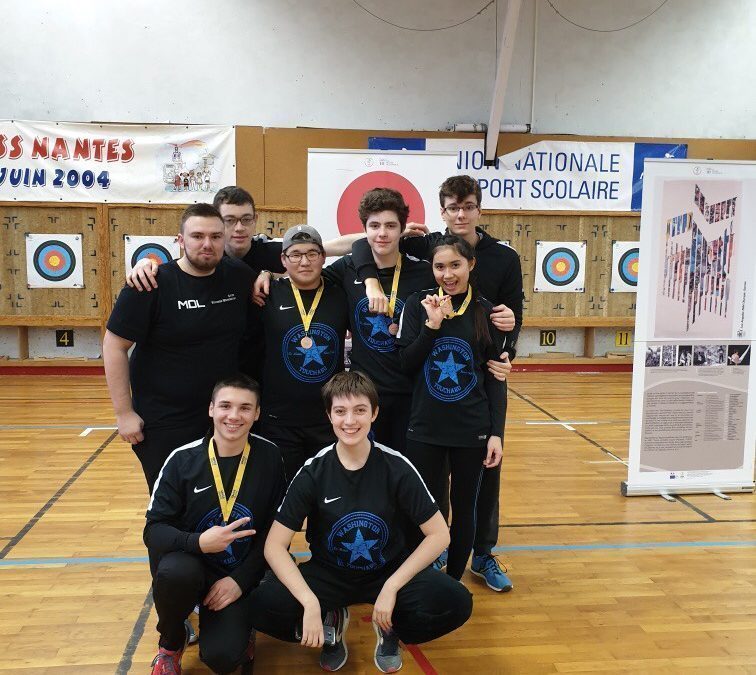 Encore une journée forte en émotion et riche en relations humaines, pour les archers de l’association sportive du lycée Touchard-Washington